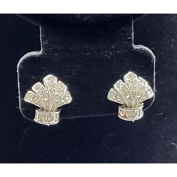 Vintage Signed Richelieu Silver Tone  Art Deco Style Pave Earrings fleur de lis - Picture 1 of 6